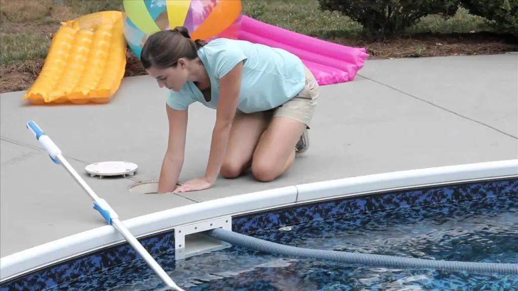 How to Vacuum a Pool