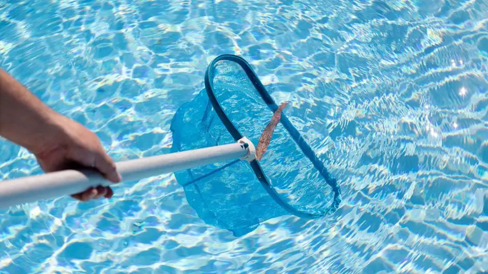 What is a Pool Skimmer